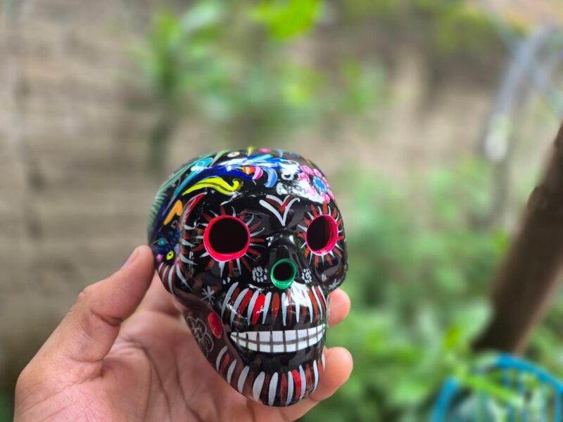 calaveras de barro mexicanas