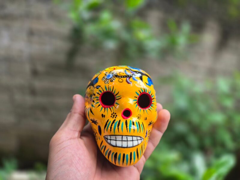 calaveras de barro mexicanas