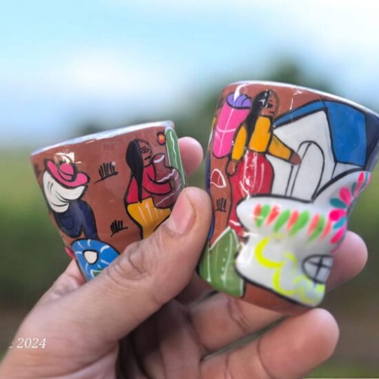 Vasos tequileros de barro