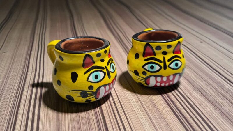 Tequileros de barro tecuanes pintados a mano - Artesanias Xalitla