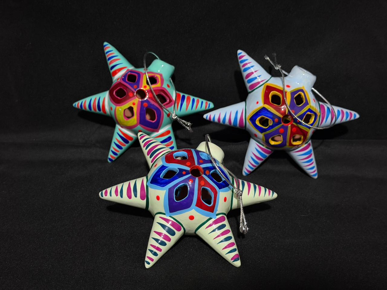 Esferas navideñas pintadas a mano Esferas navideñas pintadas a mano